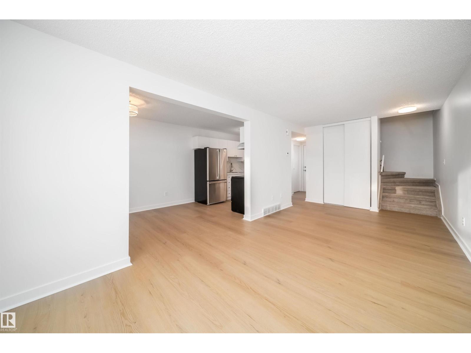 1576 MILL WOODS RD E NW, Edmonton