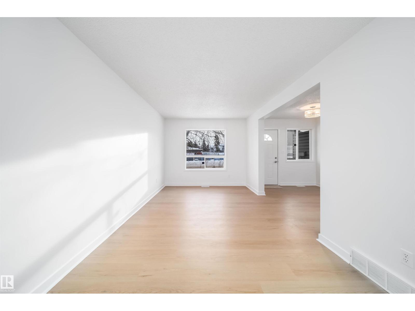 1576 MILL WOODS RD E NW, Edmonton