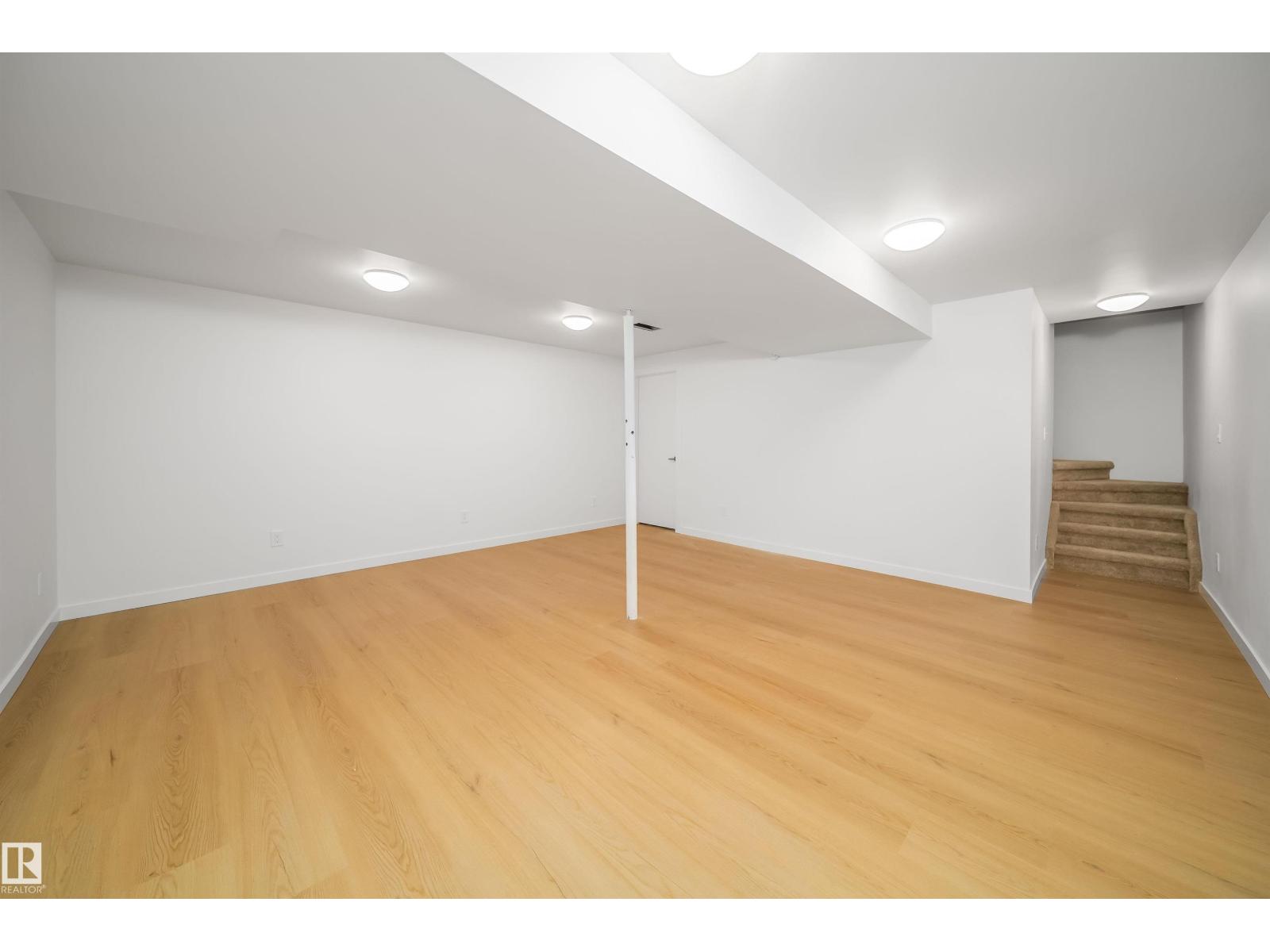 1576 MILL WOODS RD E NW, Edmonton