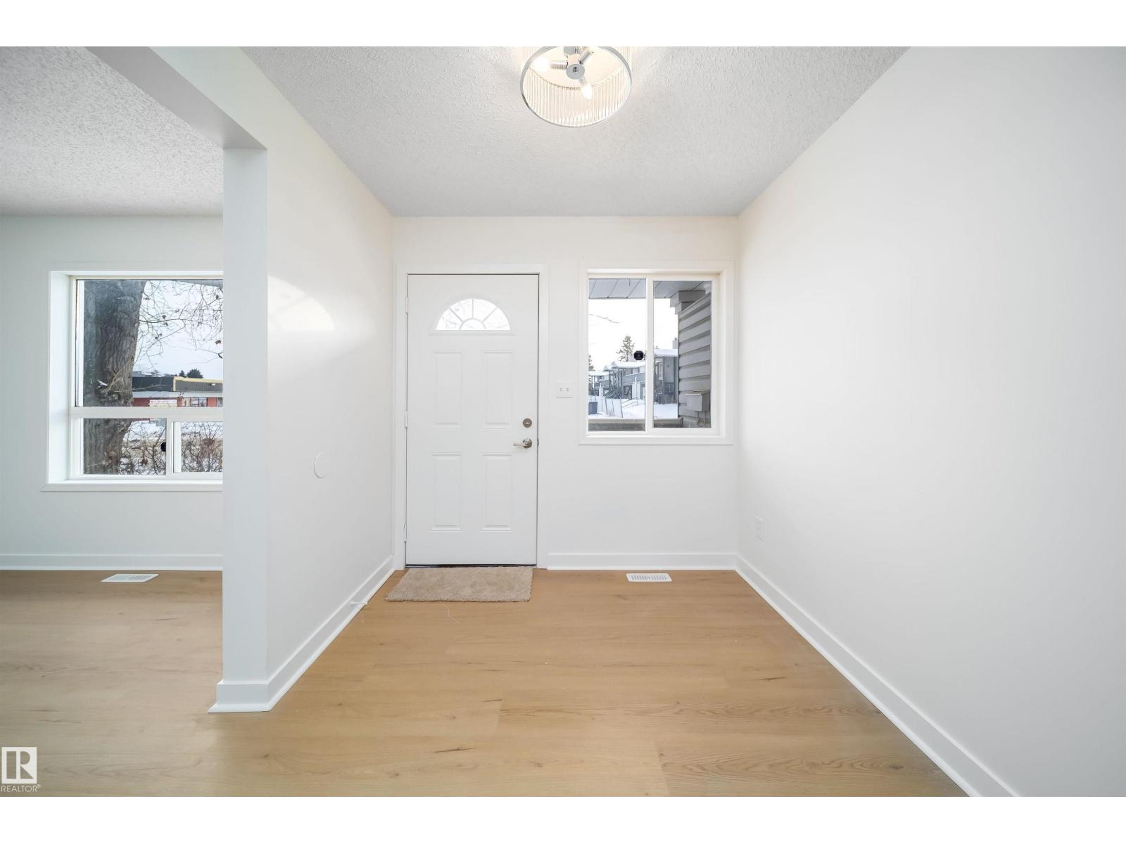 1576 MILL WOODS RD E NW, Edmonton