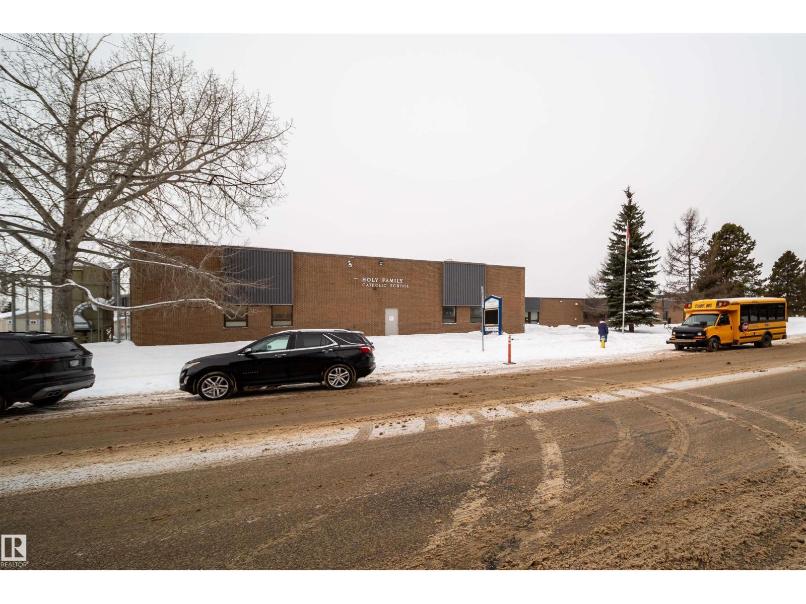 1576 MILL WOODS RD E NW, Edmonton