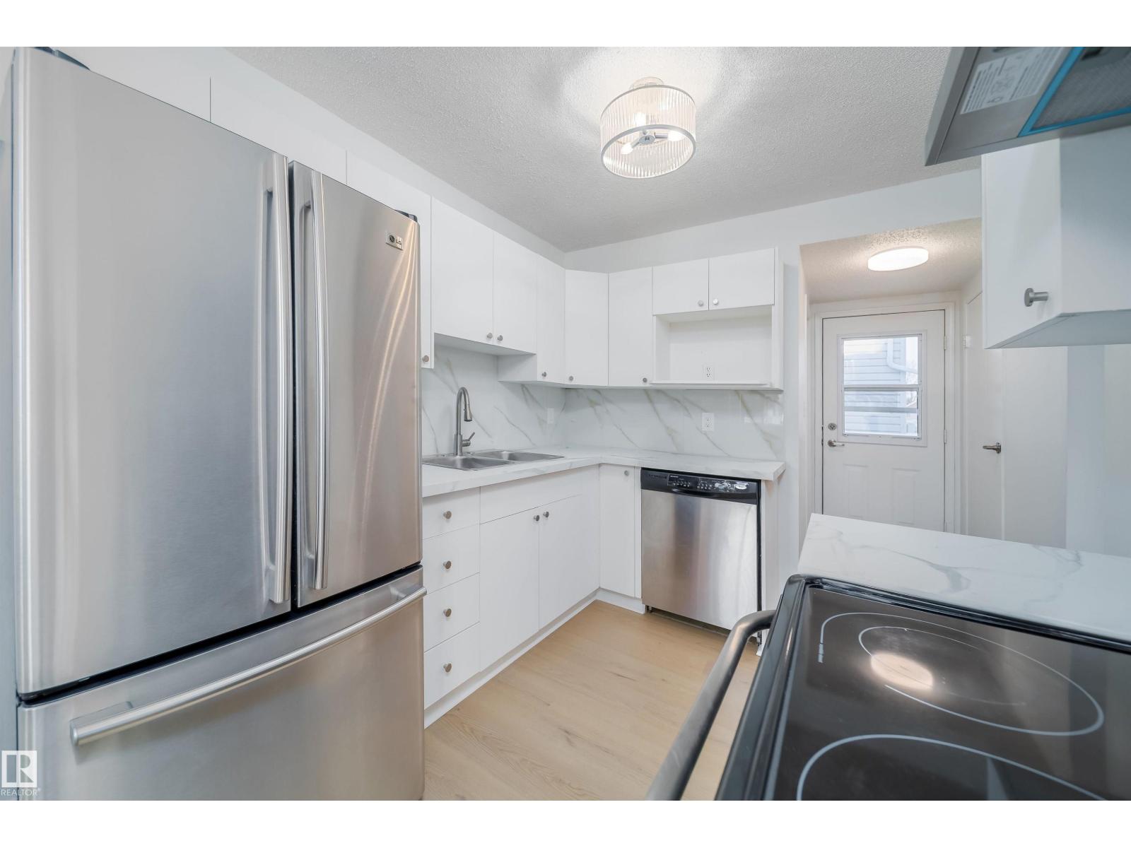 1576 MILL WOODS RD E NW, Edmonton