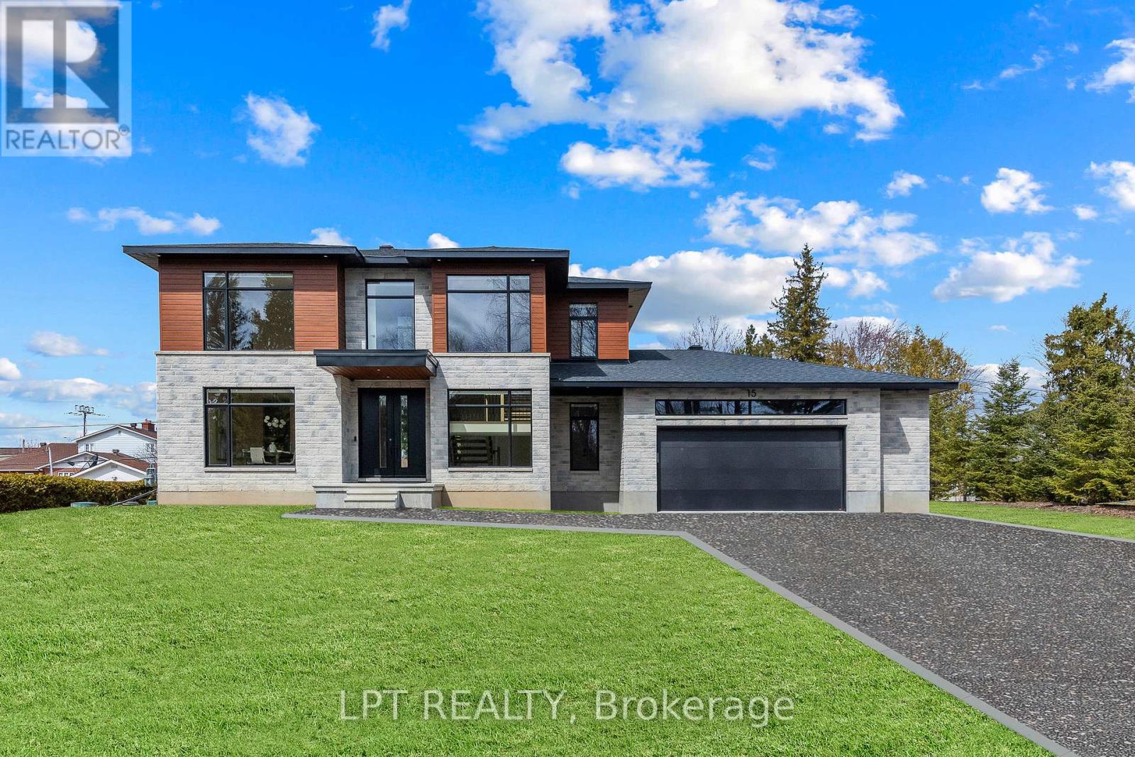 15 BRIGGS AVENUE - 2