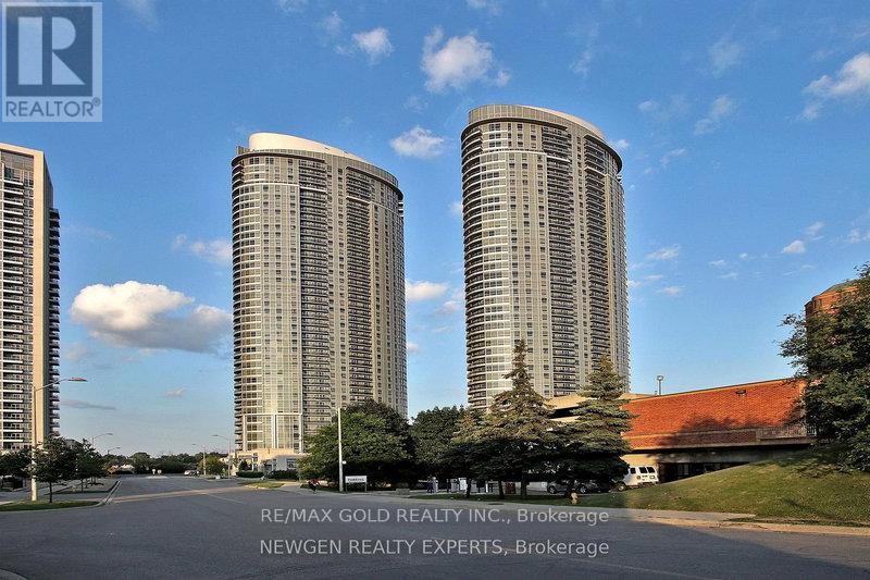 135 VILLAGE GREEN SQUARE - 17