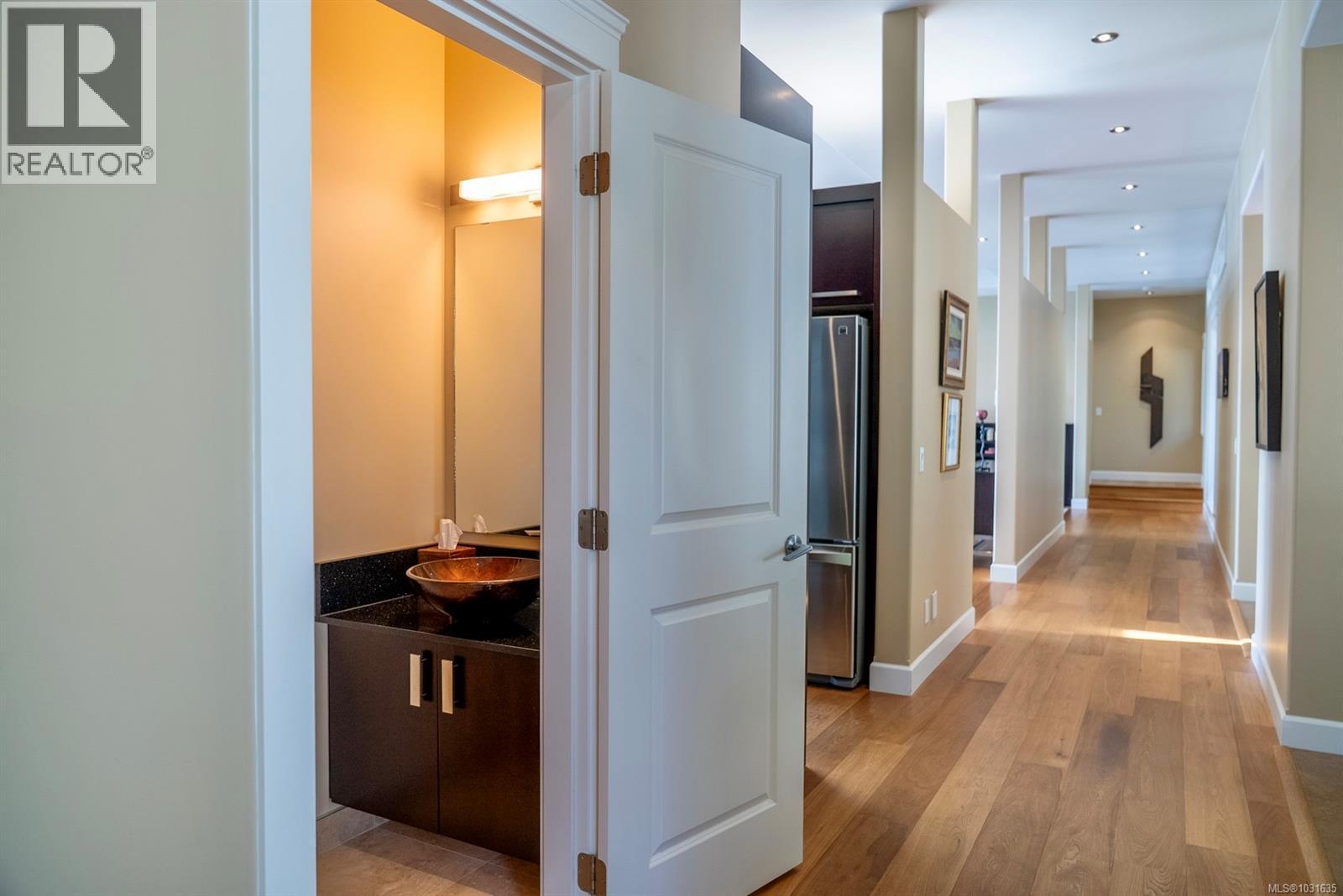  1369 Mackinnon Road, Pender Island