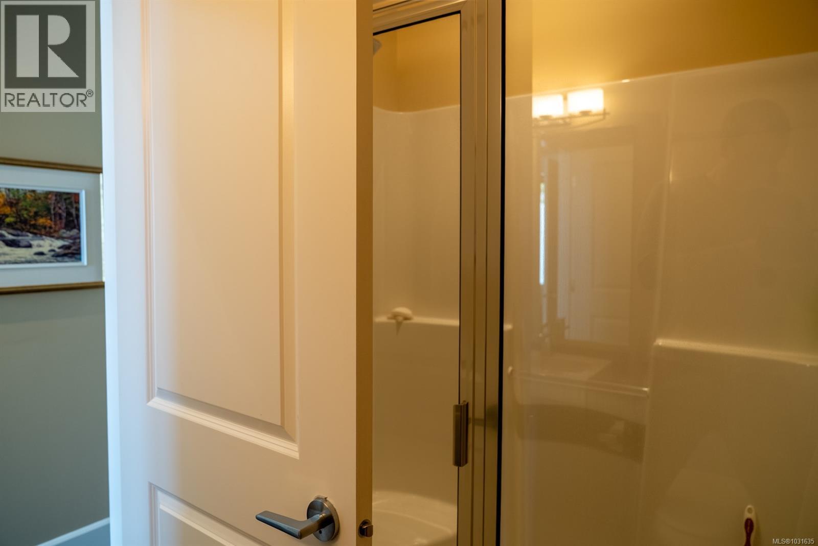 1369 Mackinnon Rd - 28