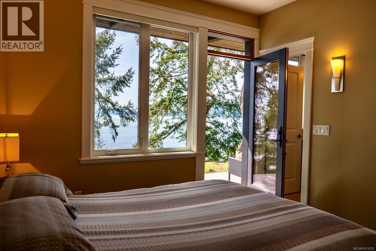  1369 Mackinnon Road, Pender Island