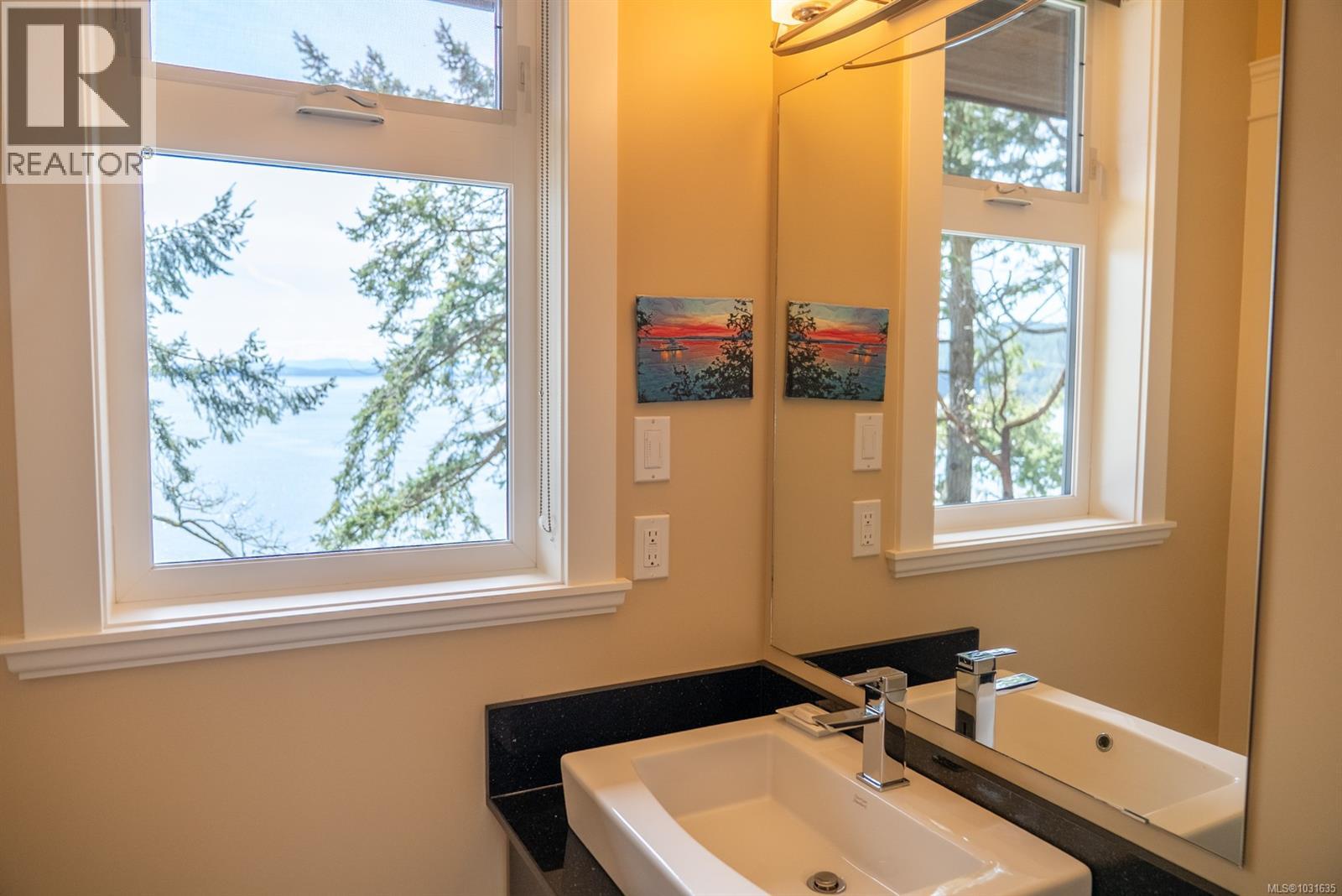  1369 Mackinnon Road, Pender Island