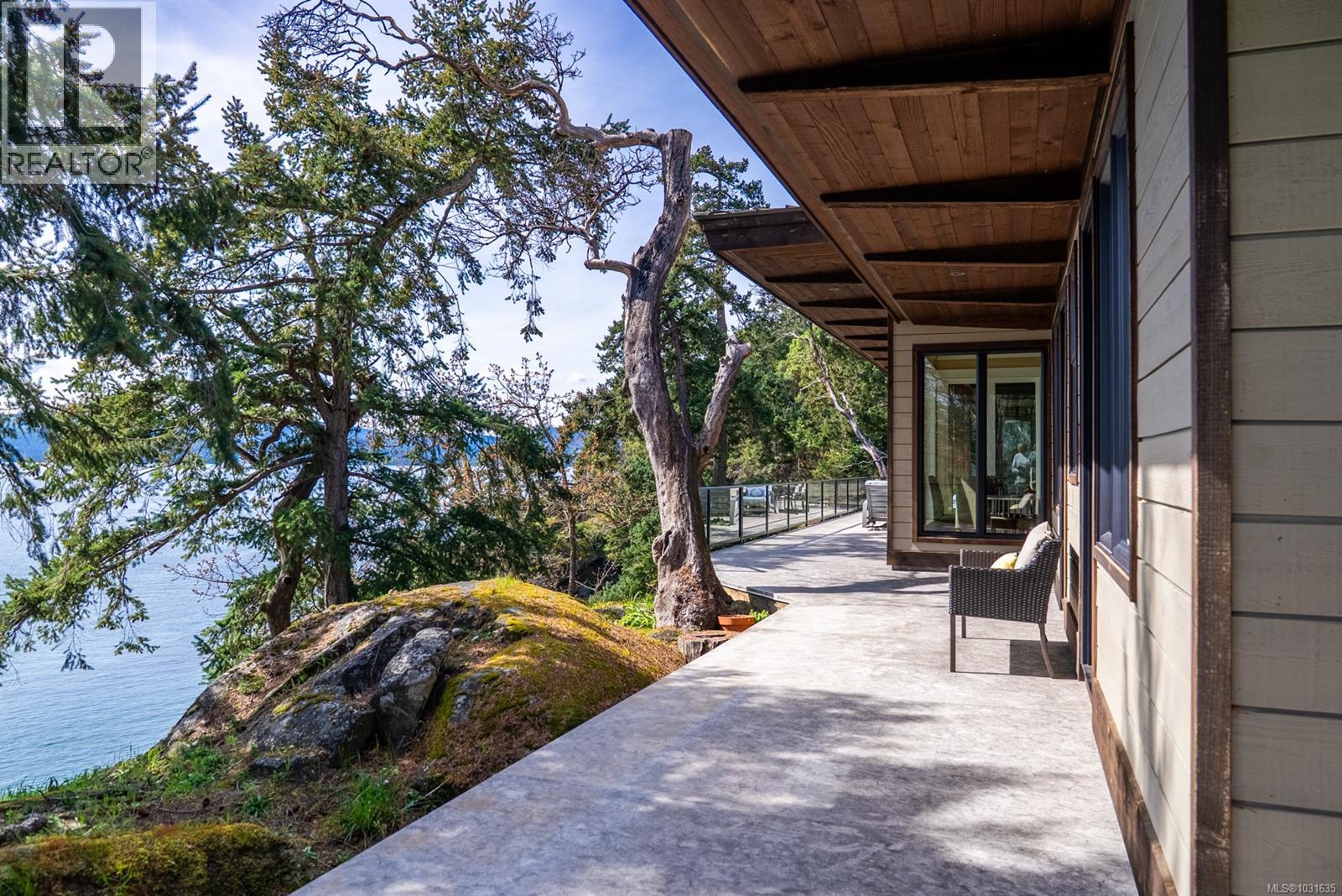  1369 Mackinnon Road, Pender Island