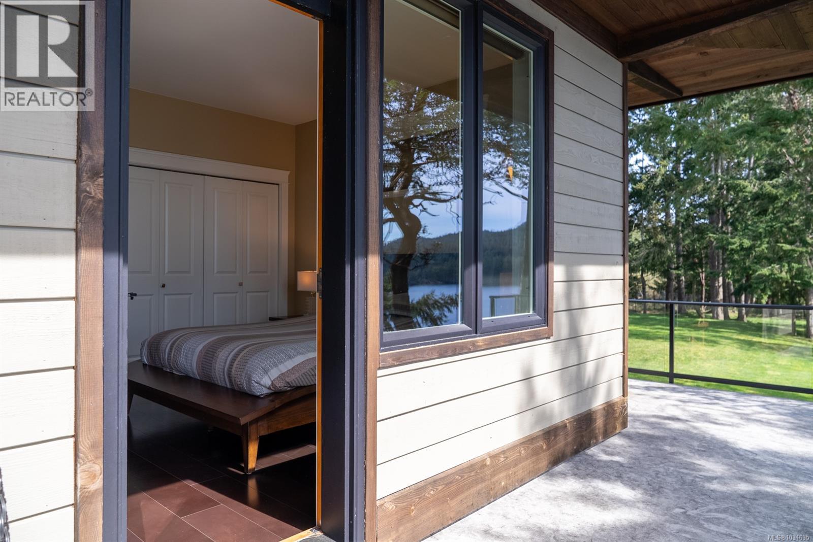  1369 Mackinnon Road, Pender Island