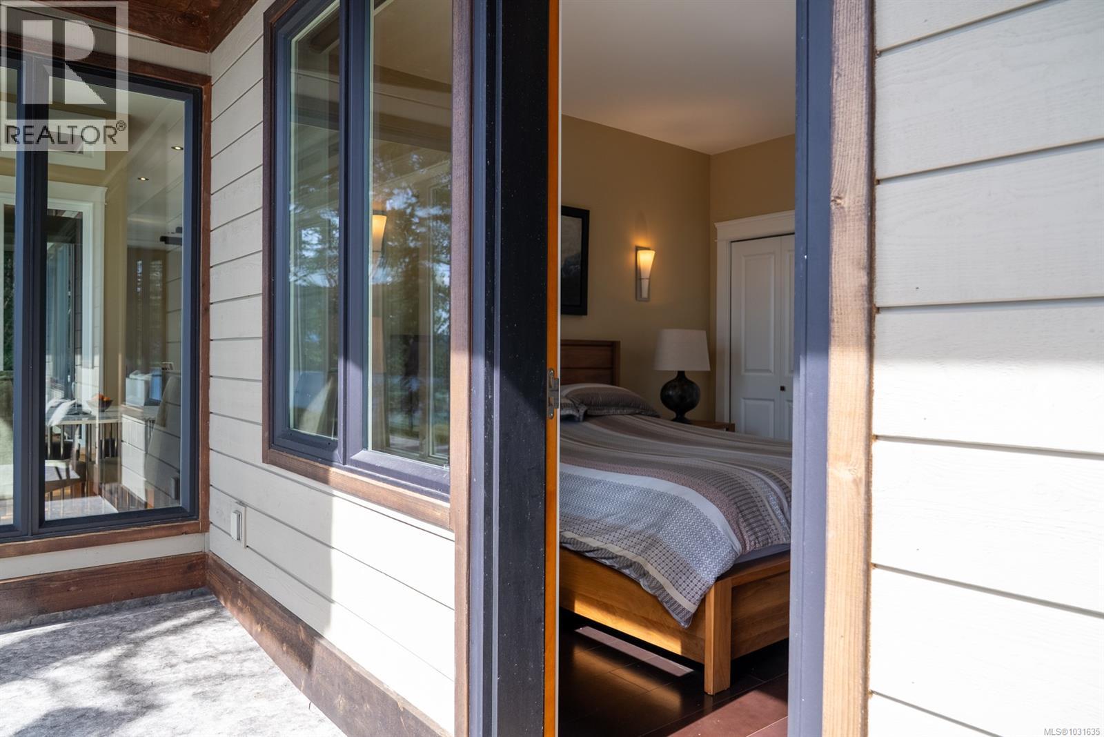  1369 Mackinnon Road, Pender Island