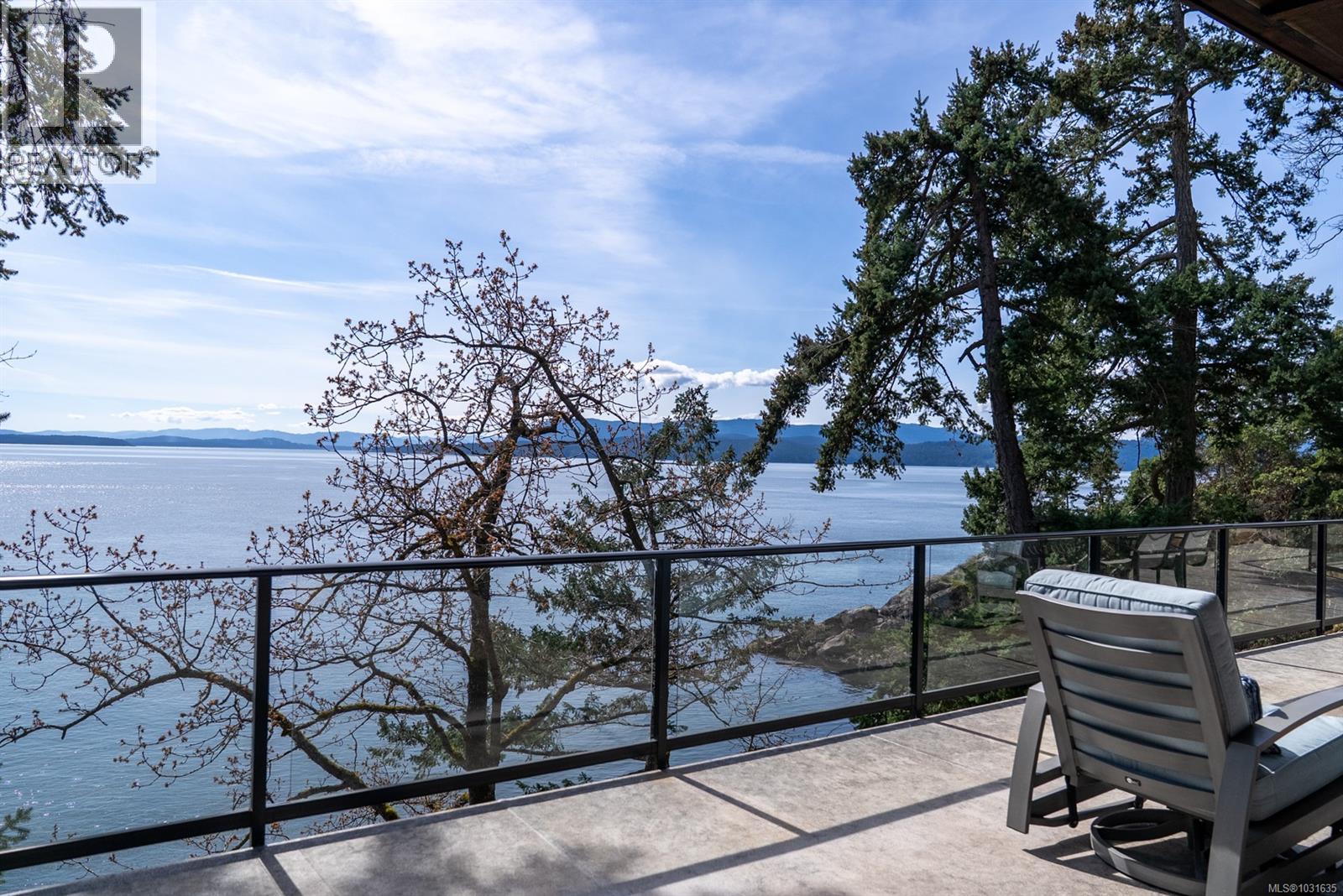  1369 Mackinnon Road, Pender Island