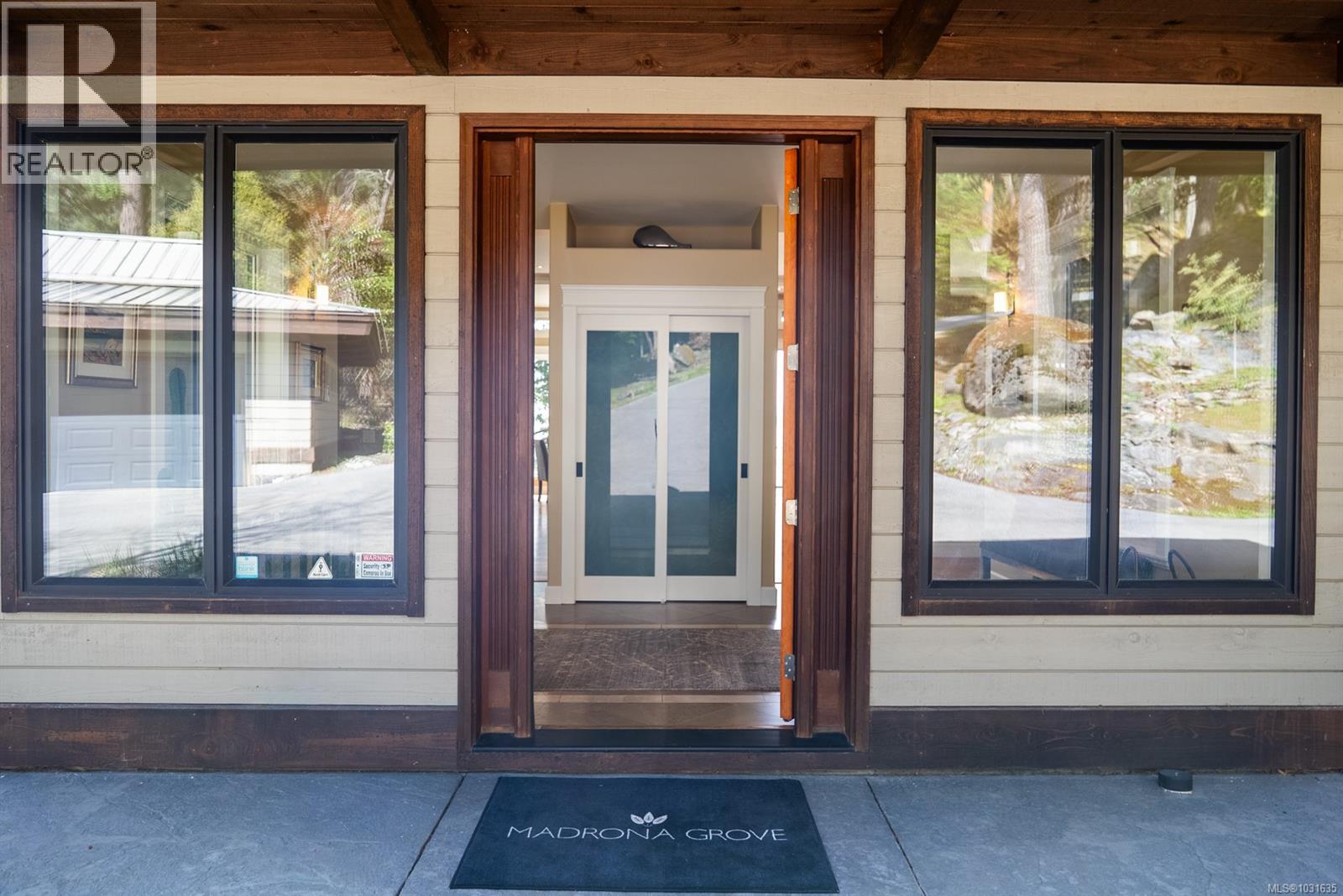  1369 Mackinnon Road, Pender Island