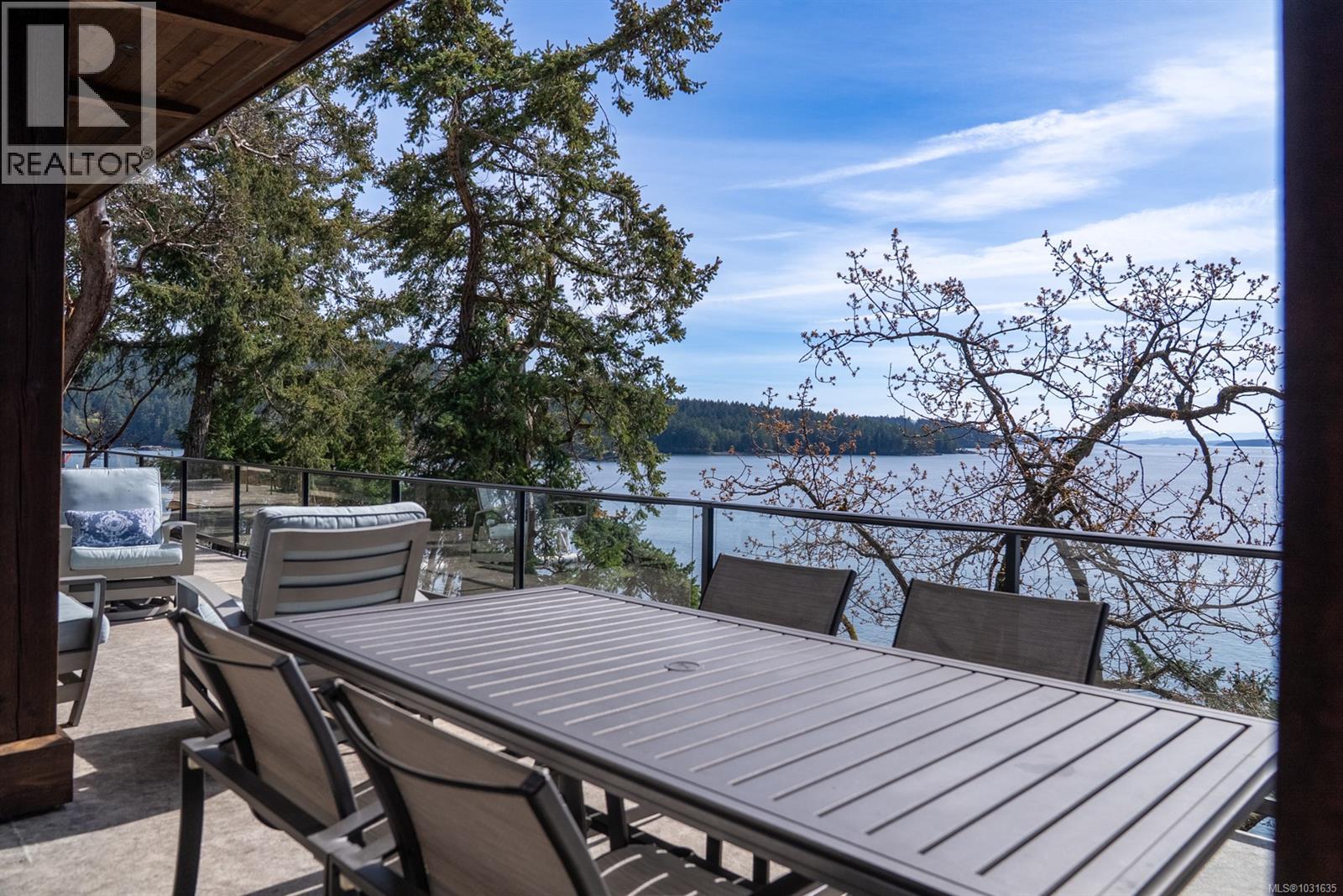  1369 Mackinnon Road, Pender Island