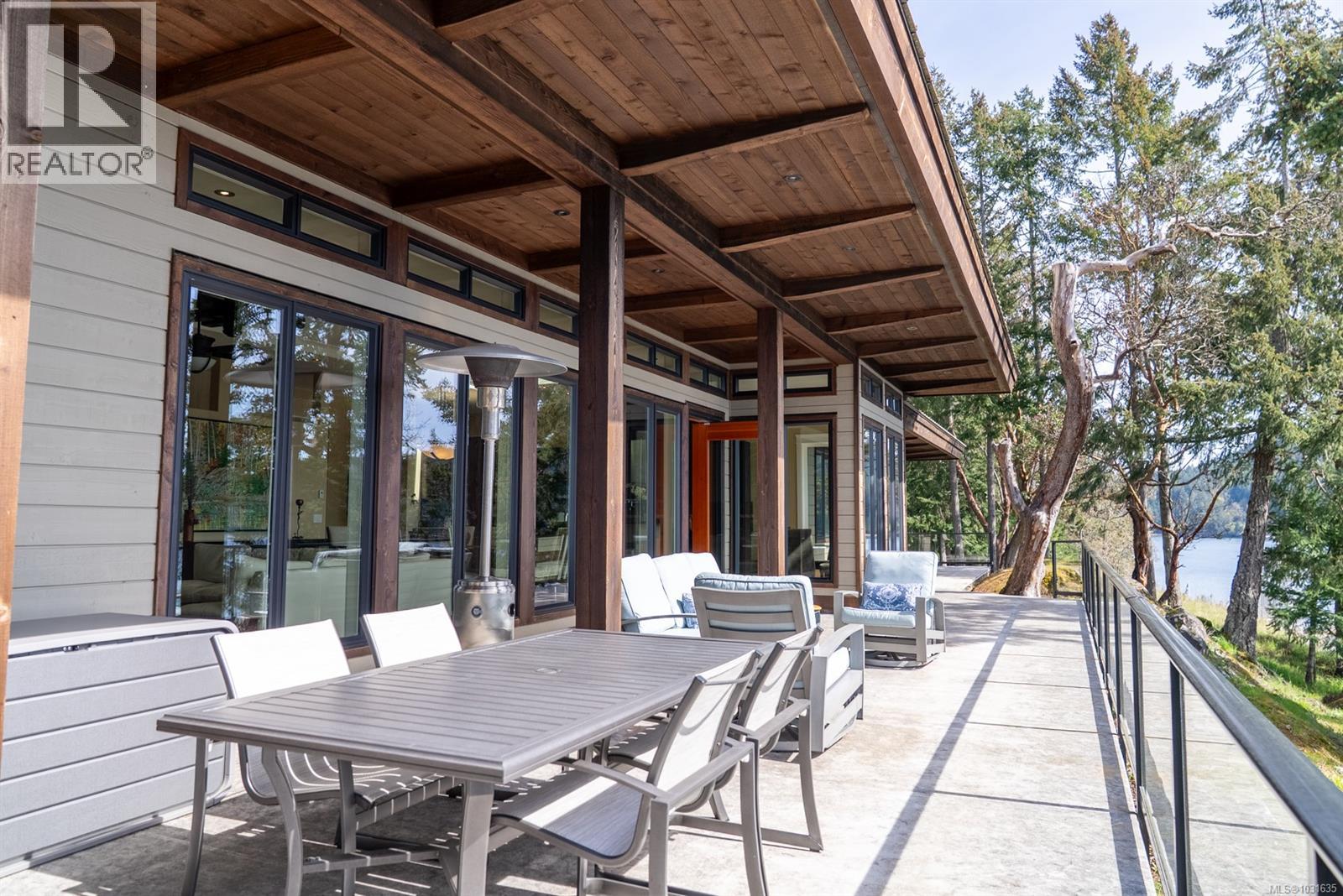  1369 Mackinnon Road, Pender Island