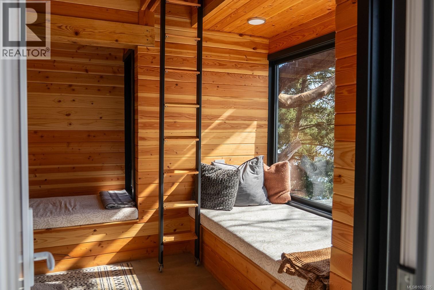  1369 Mackinnon Road, Pender Island