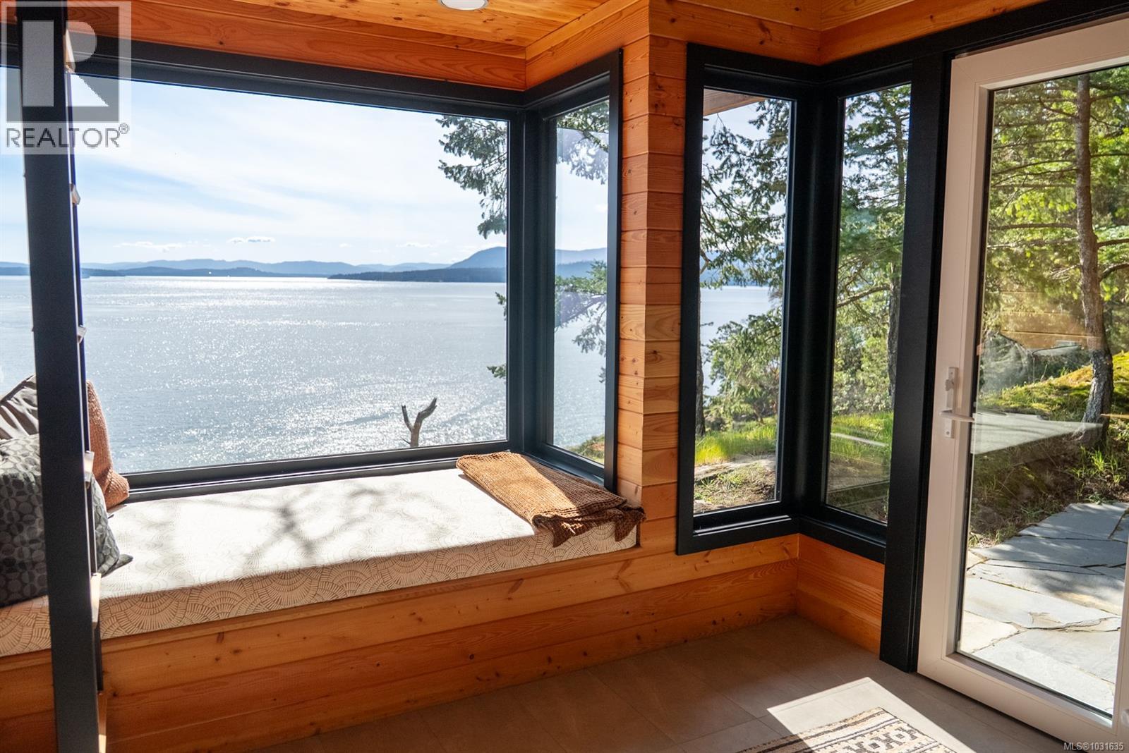  1369 Mackinnon Road, Pender Island