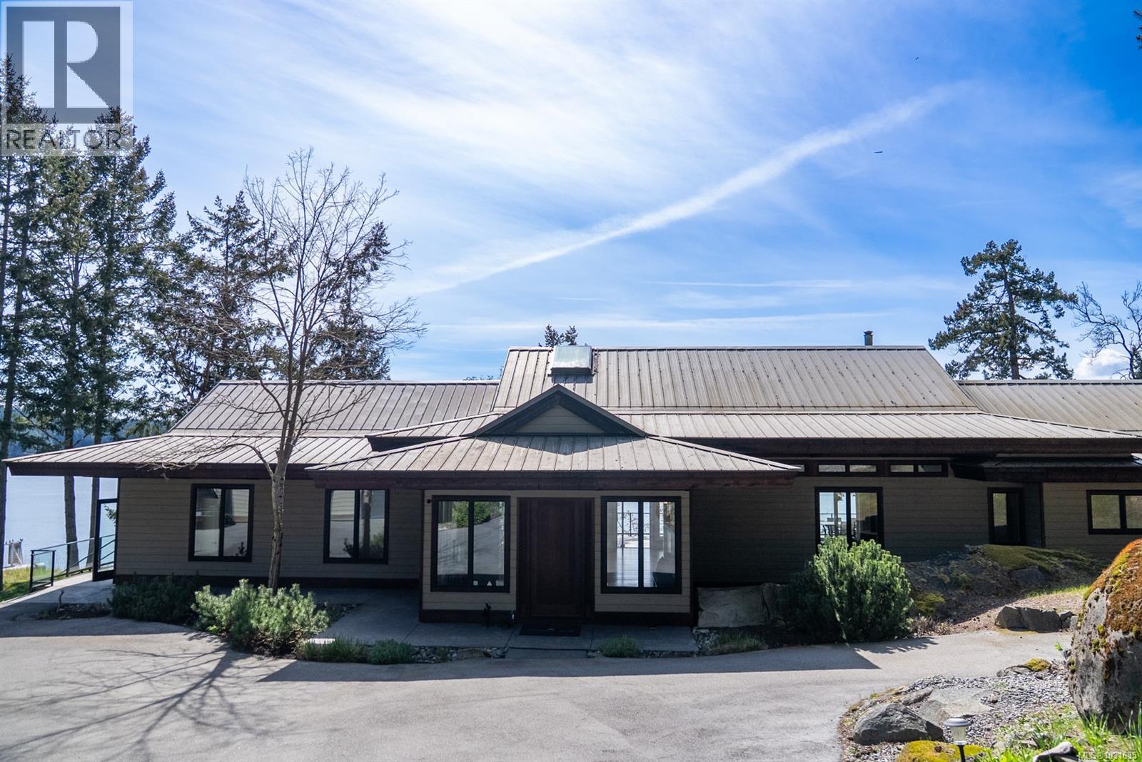  1369 Mackinnon Road, Pender Island