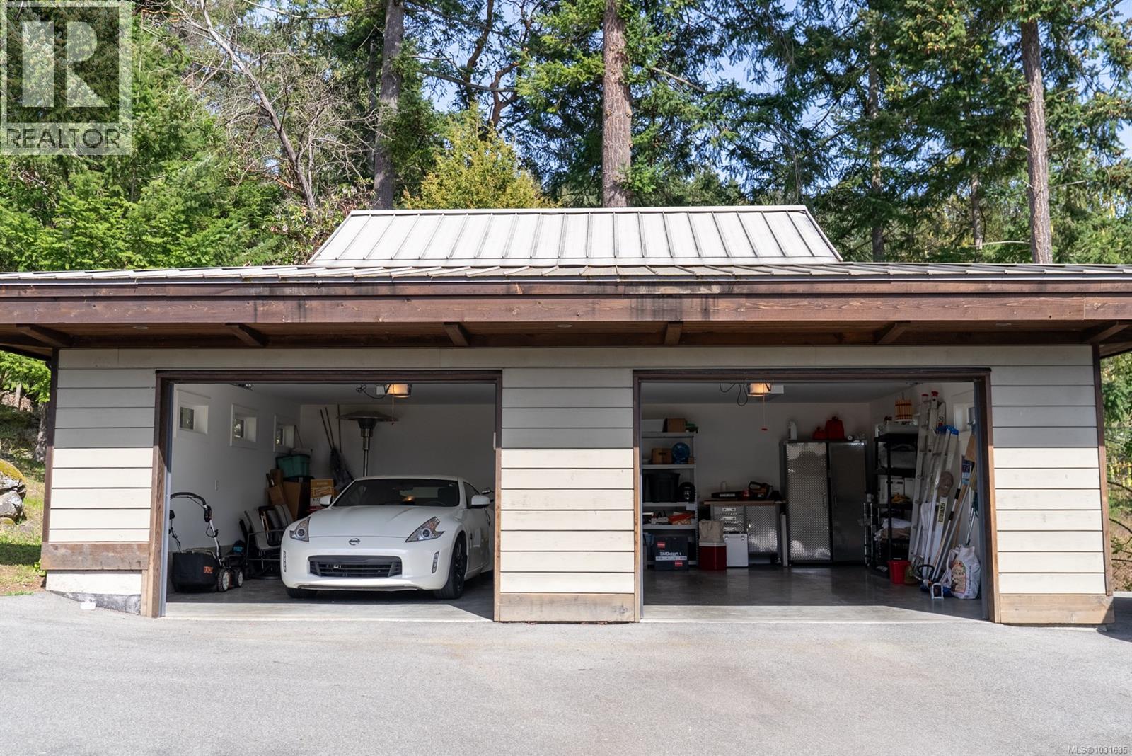  1369 Mackinnon Road, Pender Island