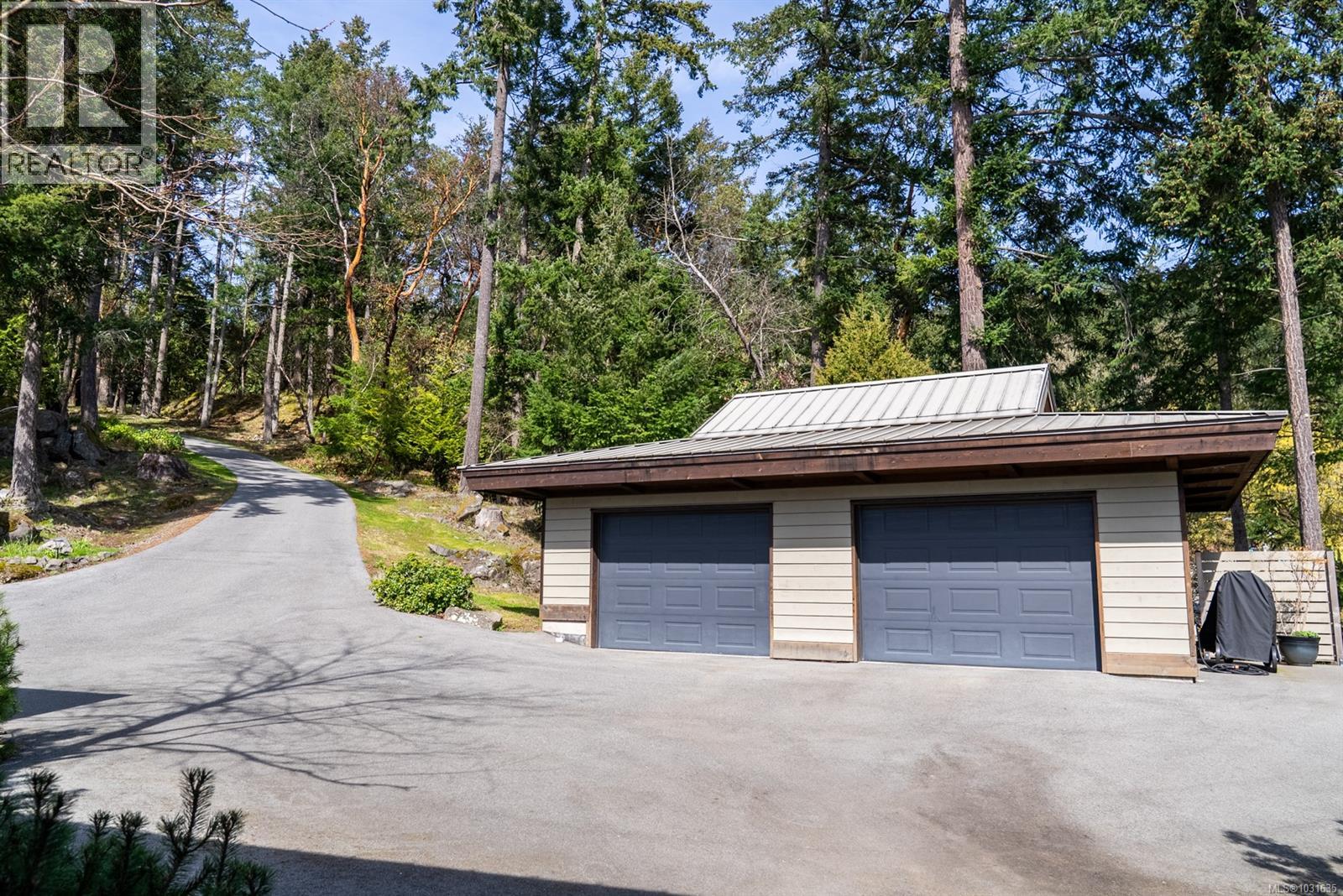  1369 Mackinnon Road, Pender Island
