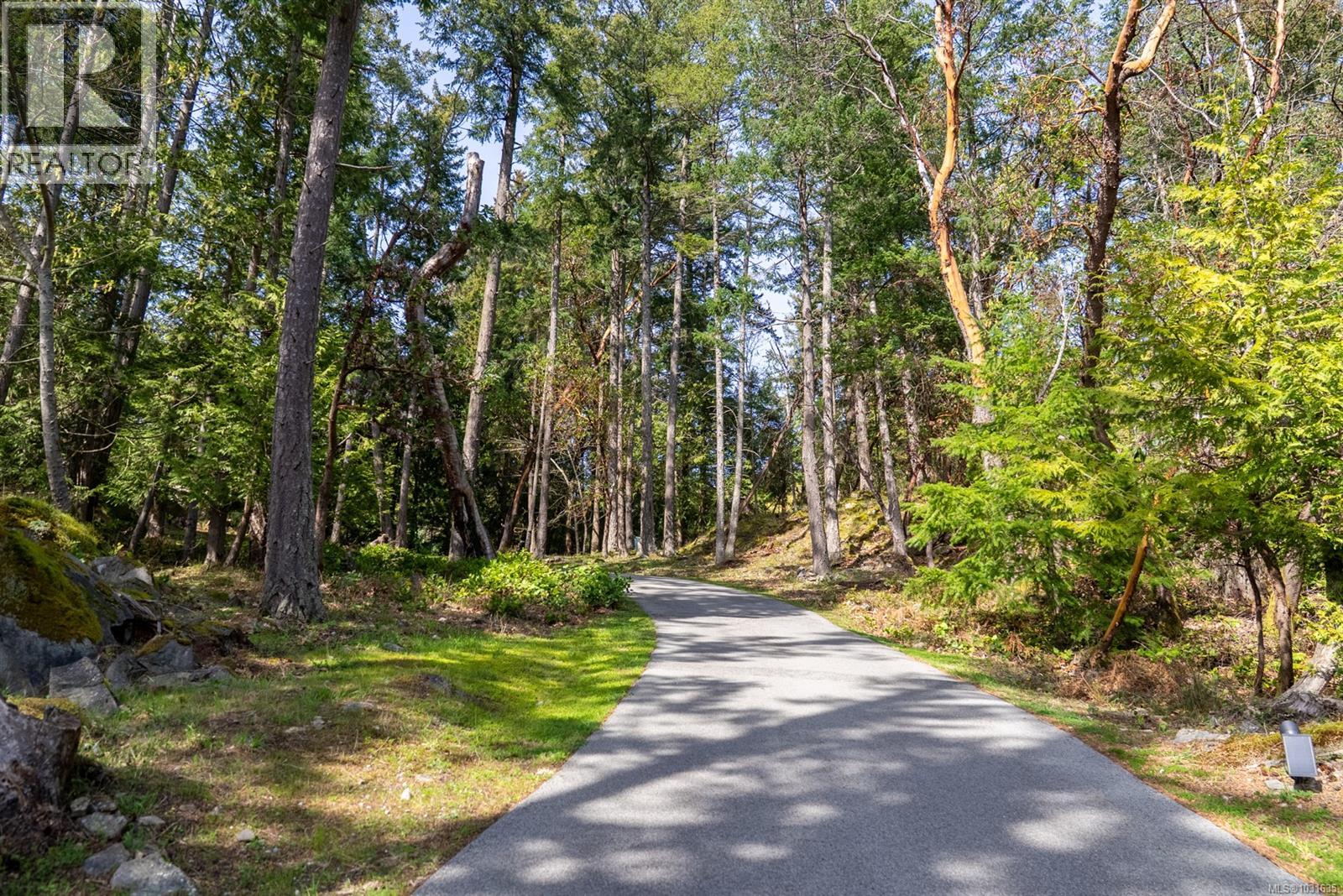  1369 Mackinnon Road, Pender Island