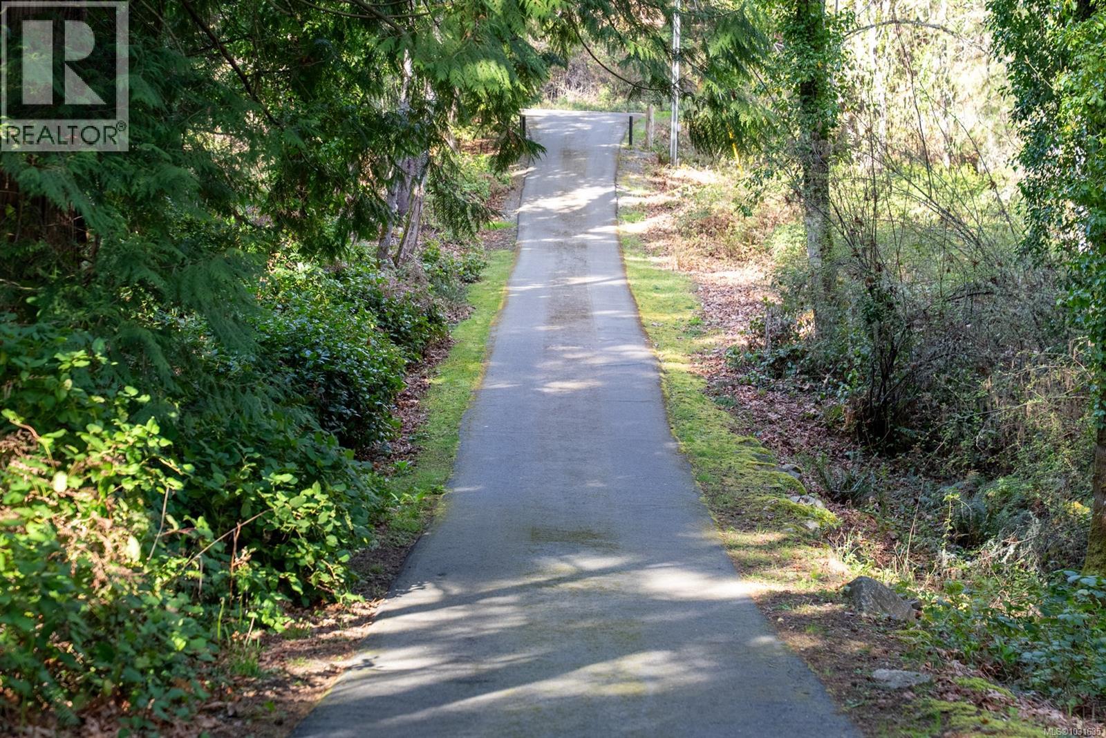  1369 Mackinnon Road, Pender Island