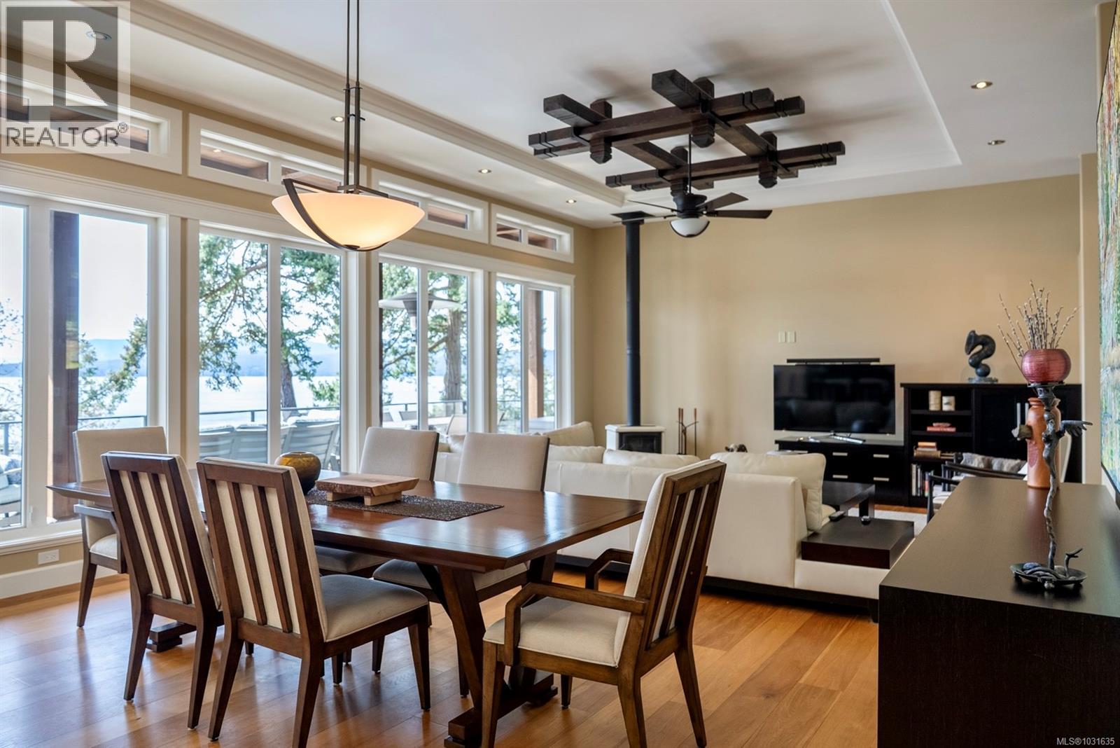  1369 Mackinnon Road, Pender Island