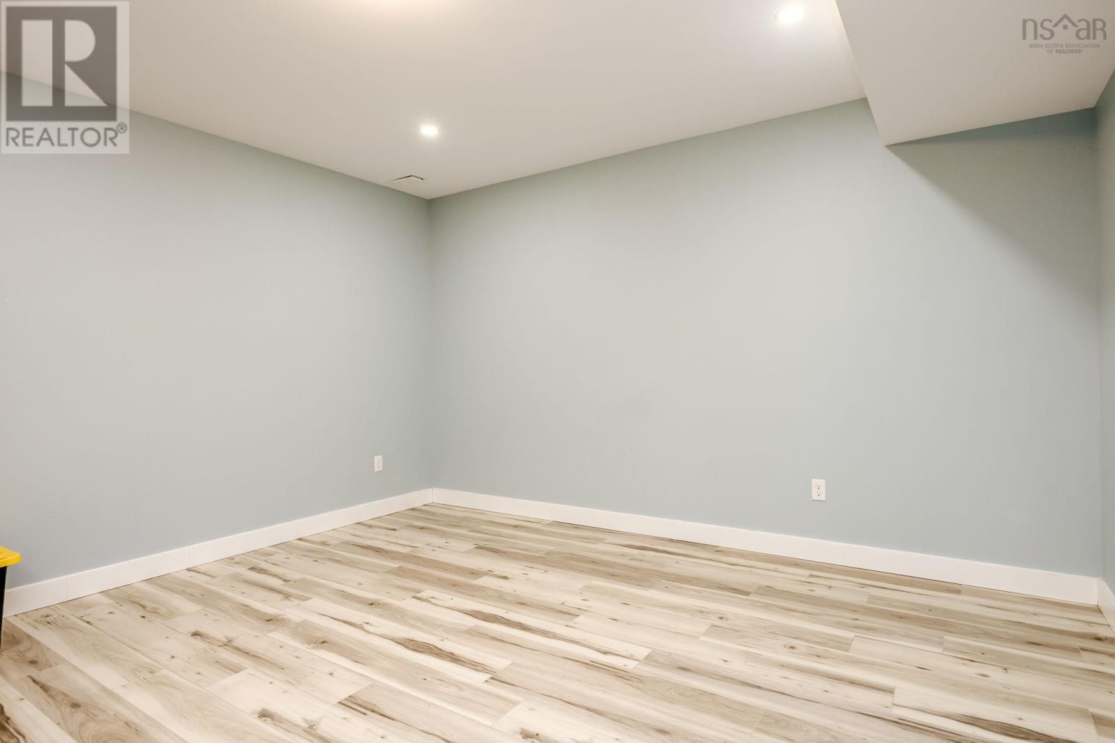 Property 22 of 38 of 61 Fourth Street