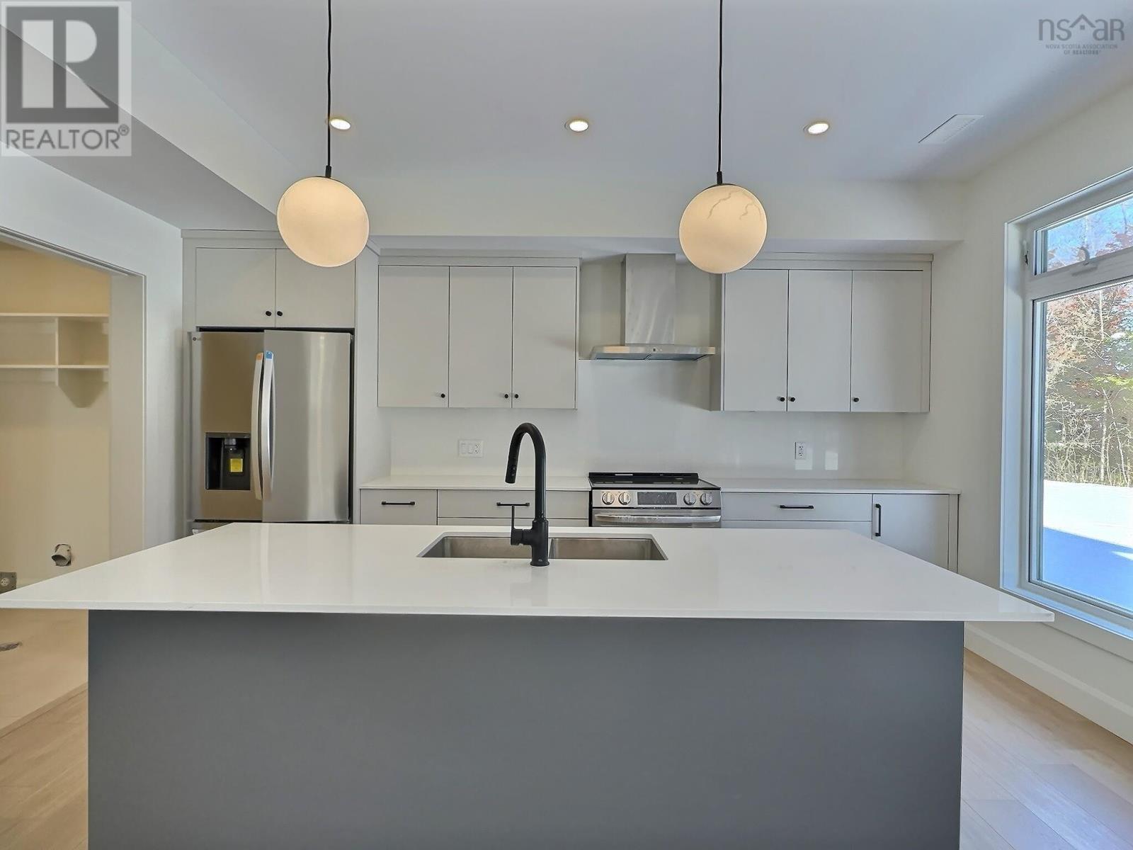 Property 2 of 21 of 26 Ashford Court