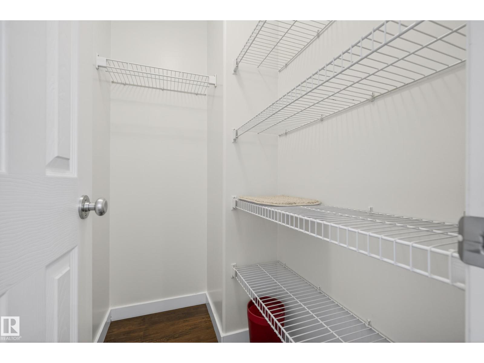 #9 10909 106 ST NW, Edmonton