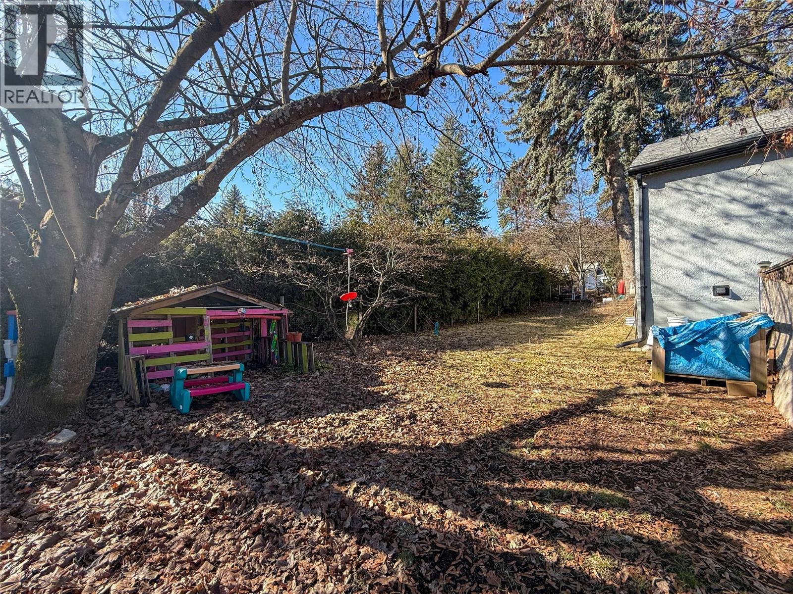 2533 Columbia Avenue, Castlegar