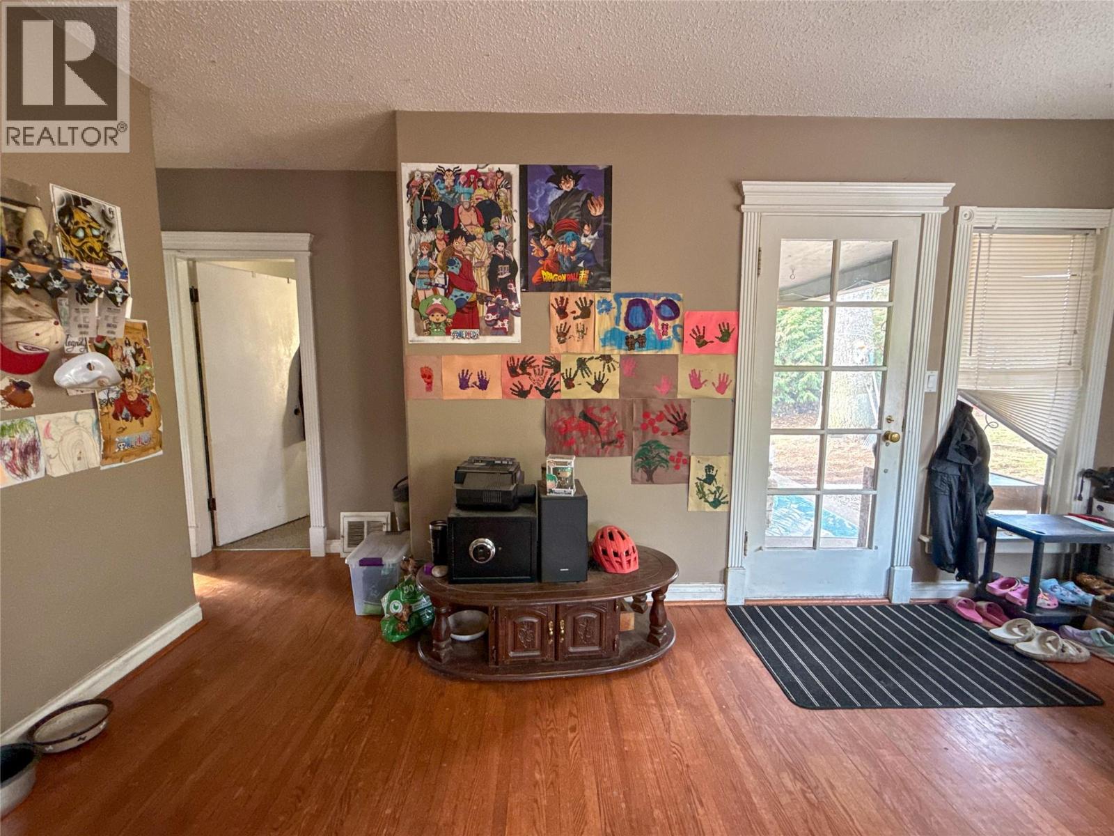 2533 Columbia Avenue, Castlegar