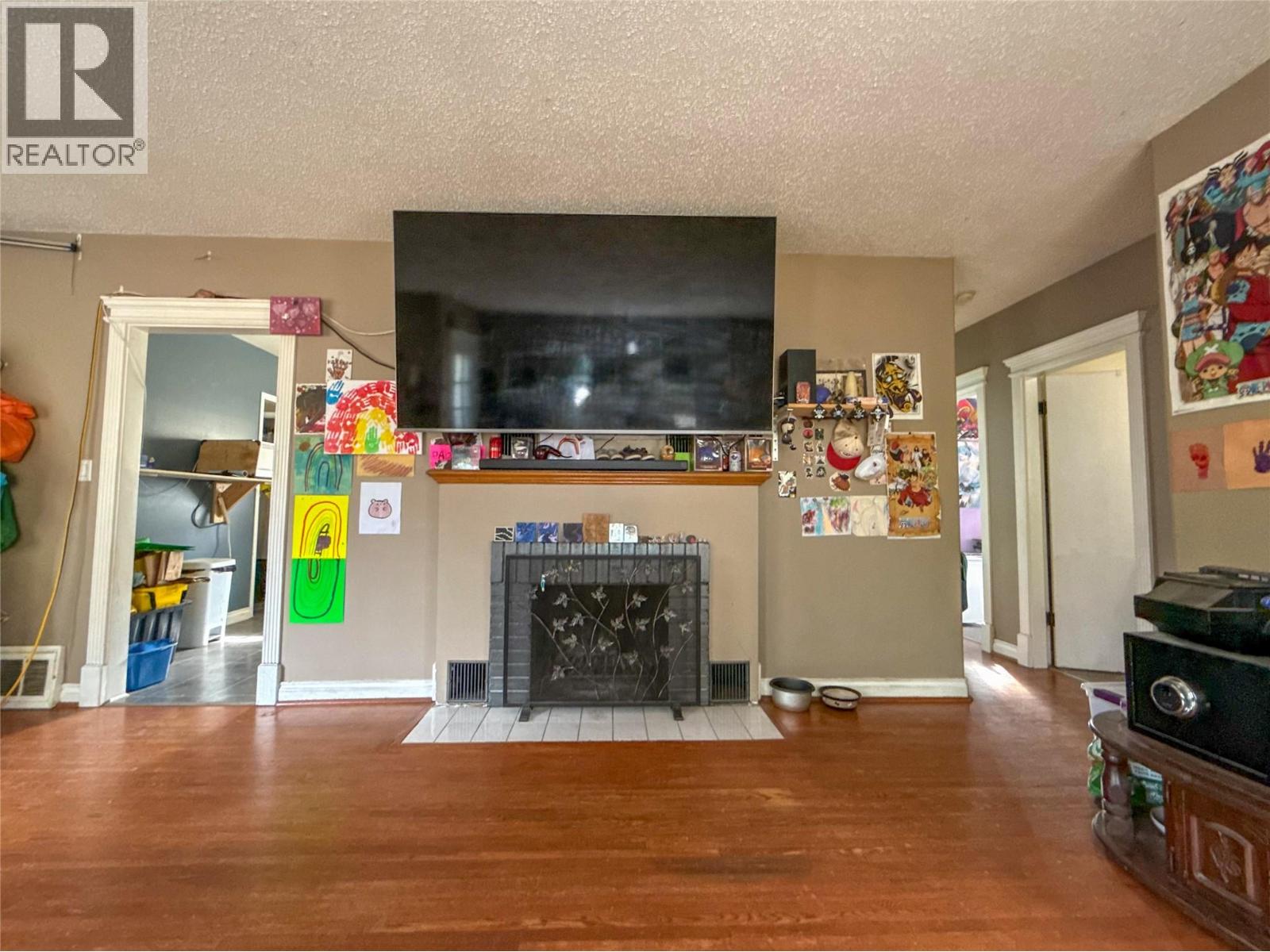 2533 Columbia Avenue, Castlegar