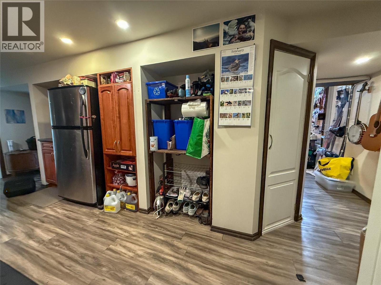 2533 Columbia Avenue, Castlegar