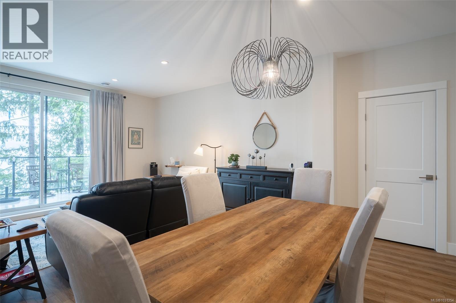 #8 7470 COTTAGE WAY - 10