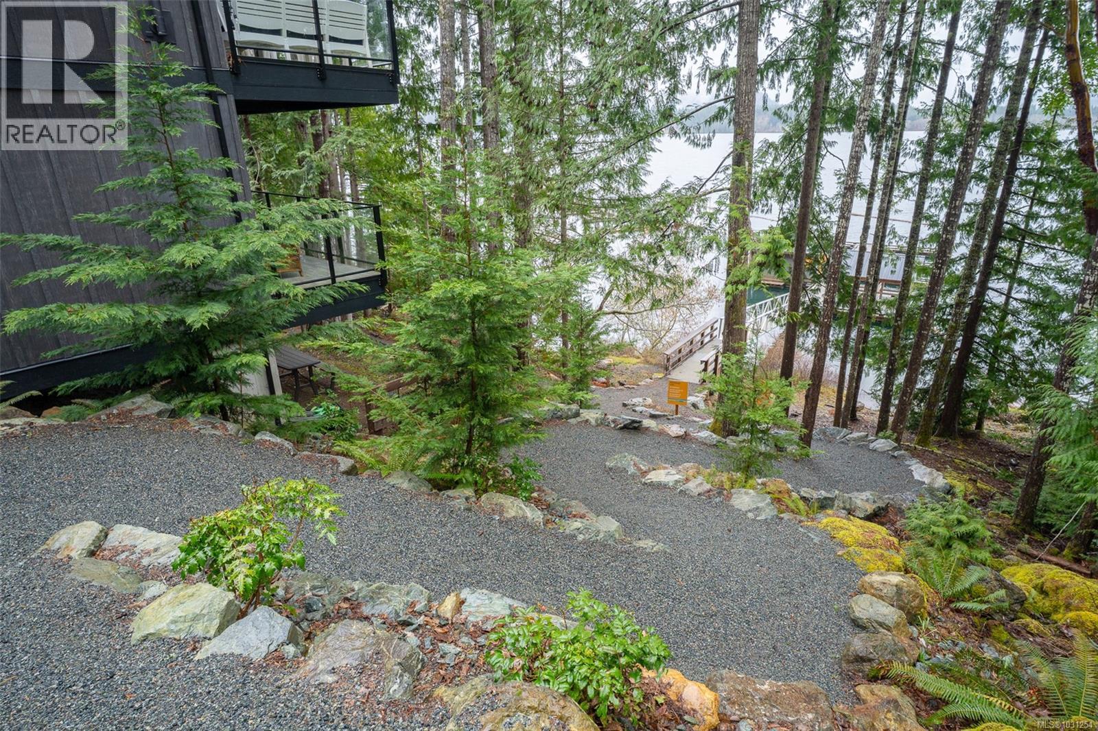 #8 7470 COTTAGE WAY - 30