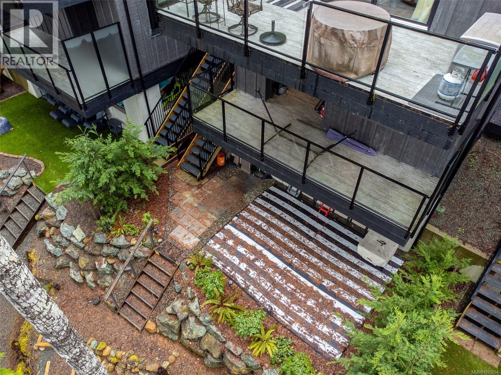 #8 7470 COTTAGE WAY - 54