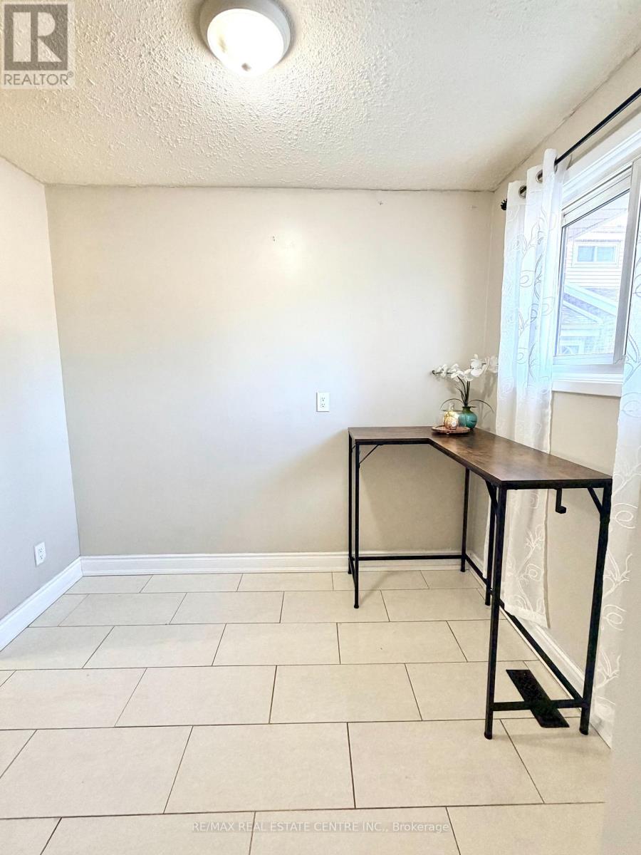 #17 2755 WINDWOOD DRIVE - 8