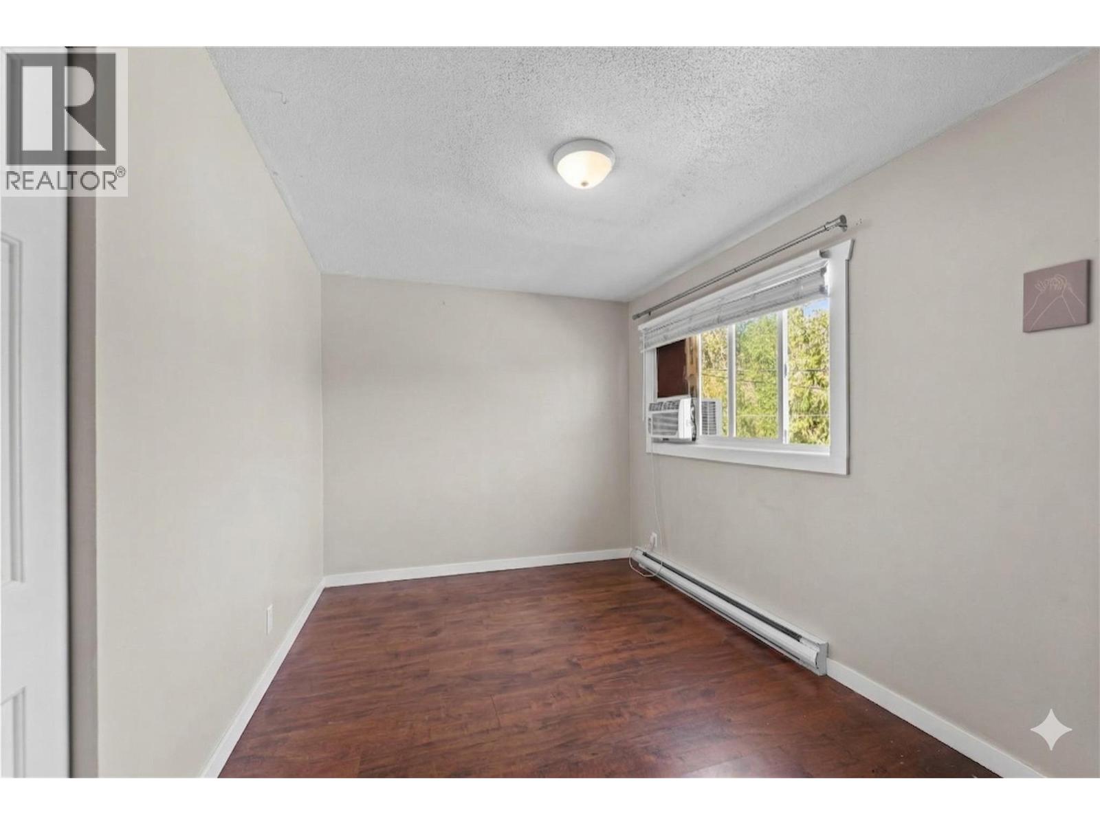 #4 700 COLLINGWOOD DRIVE - 11