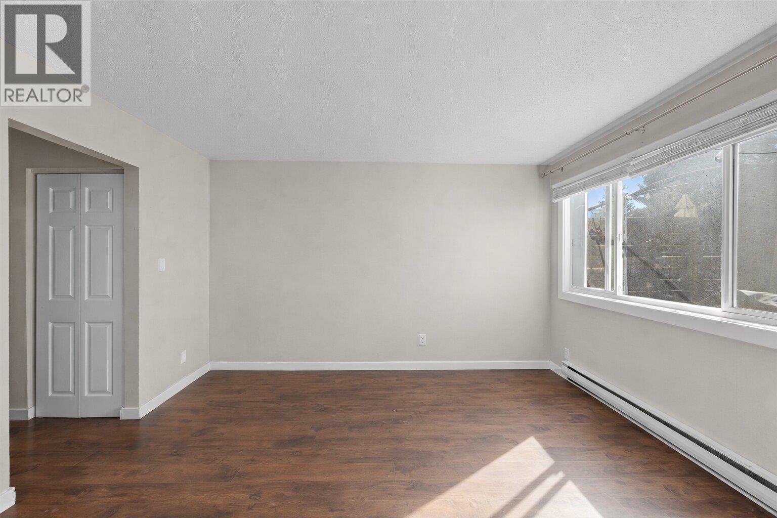 #4 700 COLLINGWOOD DRIVE - 6