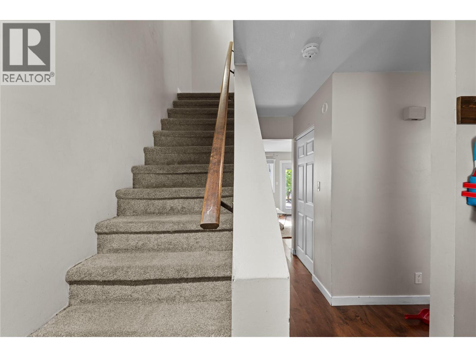 #4 700 COLLINGWOOD DRIVE - 8