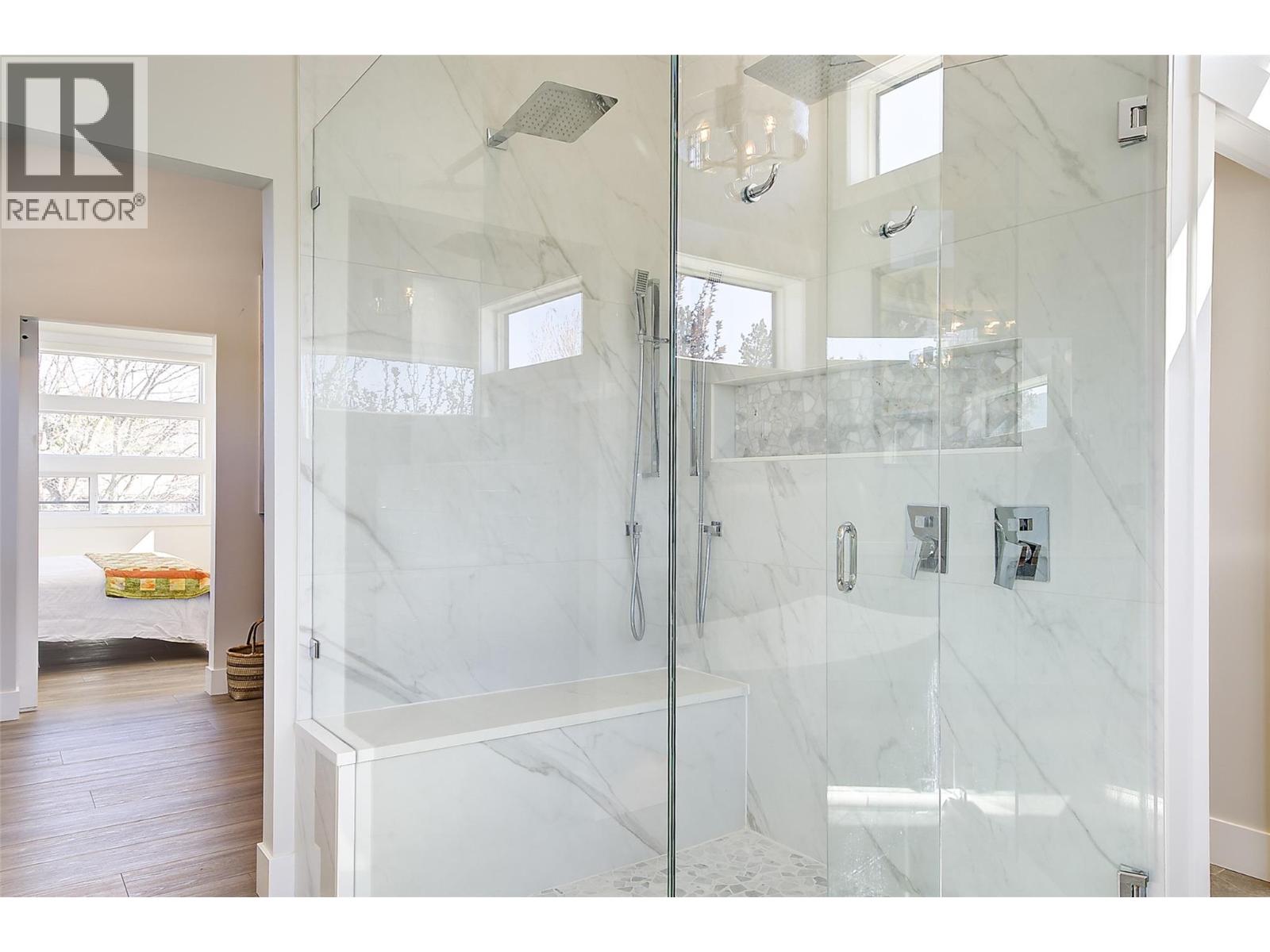  4354 Kensington Drive, Kelowna