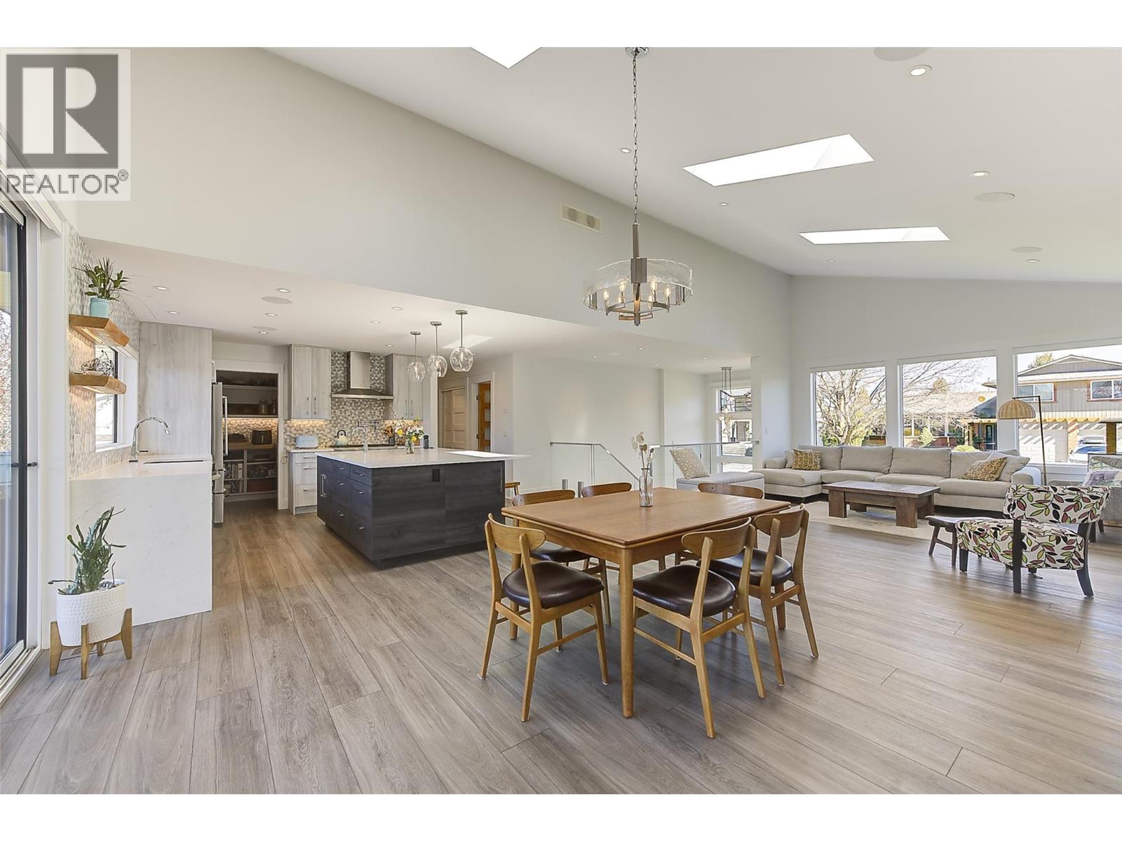  4354 Kensington Drive, Kelowna