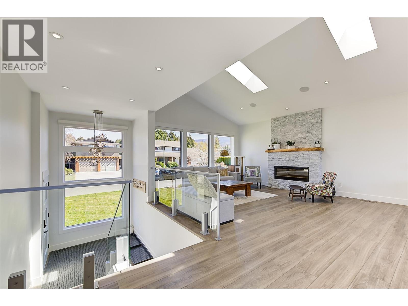  4354 Kensington Drive, Kelowna