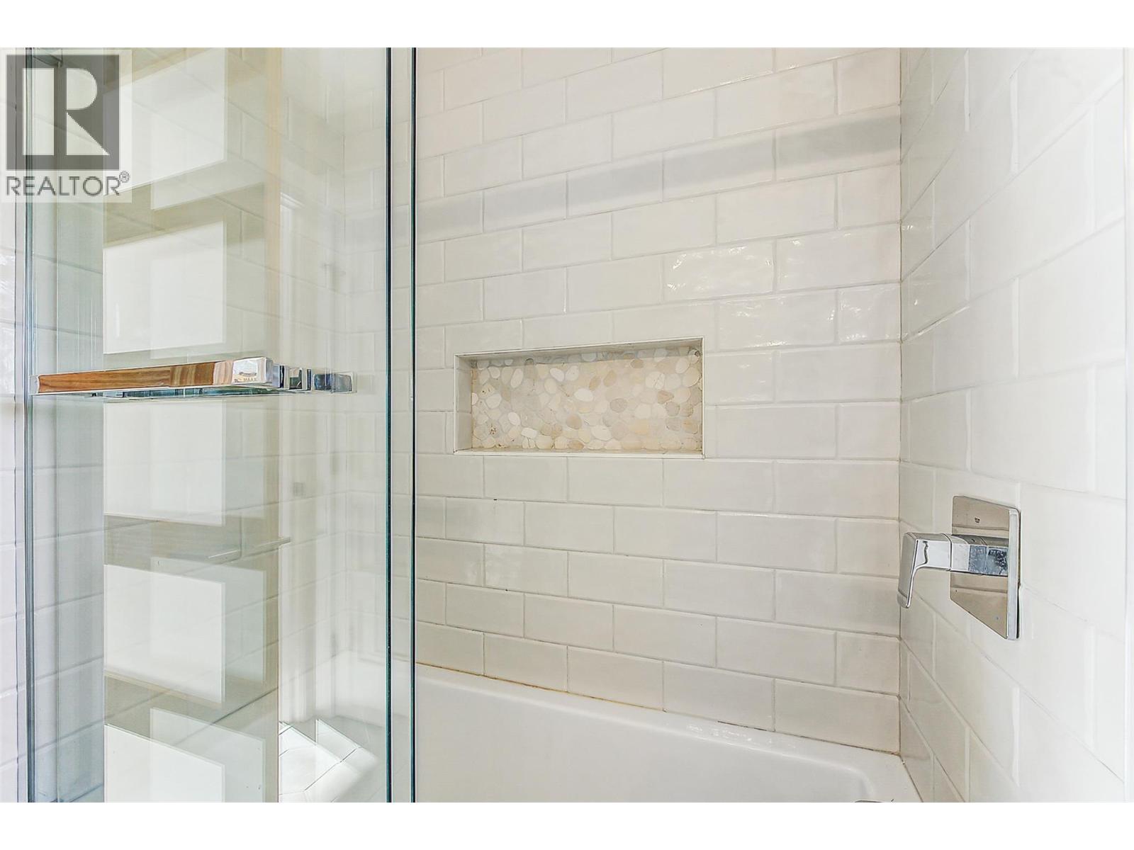  4354 Kensington Drive, Kelowna