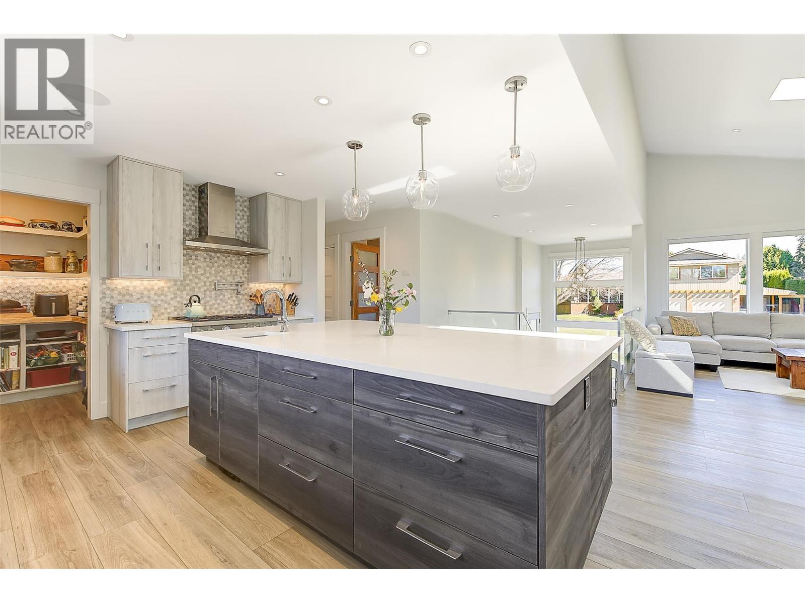  4354 Kensington Drive, Kelowna