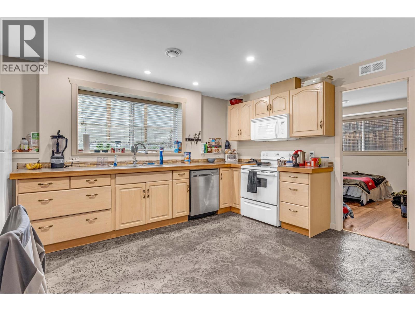  607 Lefevere Avenue, Kelowna