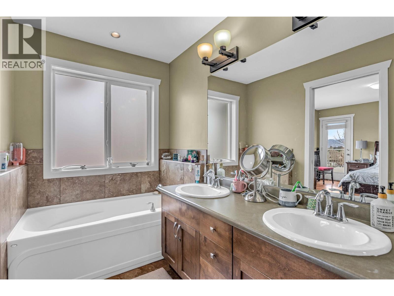  607 Lefevere Avenue, Kelowna