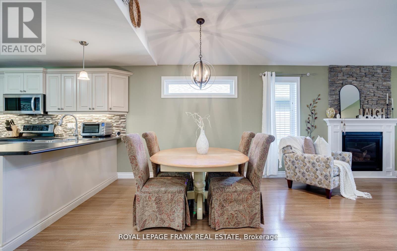 41 CORTLAND WAY - 12