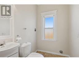 Bathroom - 201 Concession 8 Road W, Trent Hills, ON K0K3K0 Photo 9